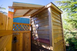 Soul-Creek-Lodge-Port-Renfrew-Yurt-Outdoor-Shower